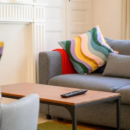 Le St Graal - 4v - Hyper Centre De * Tours