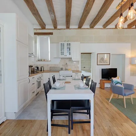 Le St Graal - 4v - Hyper Centre De *