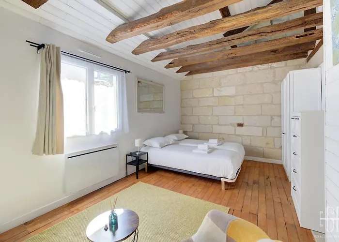 Le St Graal - 4v - Hyper Centre De *