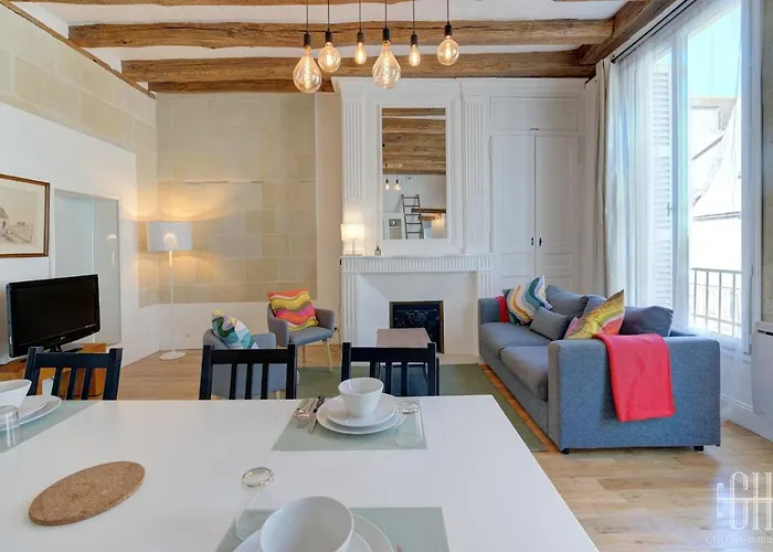 Le St Graal - 4v - Hyper Centre De *